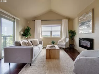 Photo #5: 21168116 Listing