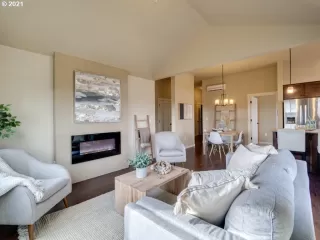 Photo #6: 21168116 Listing