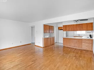 Photo #3: 21168416 Listing 