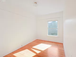 Photo #4: 21168424 Listing