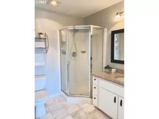 Photo #1: 21169296 Listing