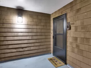 Photo #1: 21169700 Listing