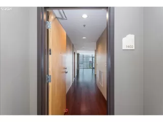 Photo #4: 21170808 Listing 