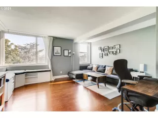 Photo #4: 21172130 Listing 