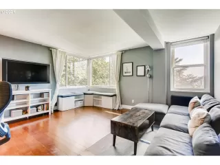 Photo #5: 21172130 Listing 