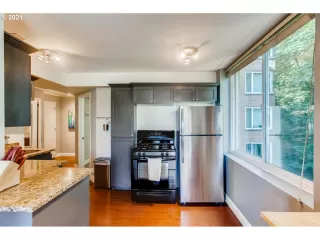 Photo #6: 21172130 Listing 