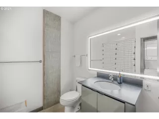 Photo #6: 21172249 Listing