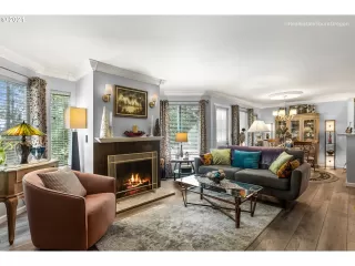 Photo #5: 21173030 Listing