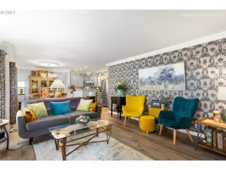 Photo #6: 21173030 Listing