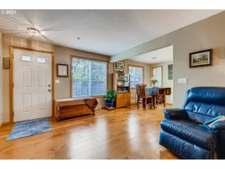 Photo #5: 21173311 Listing