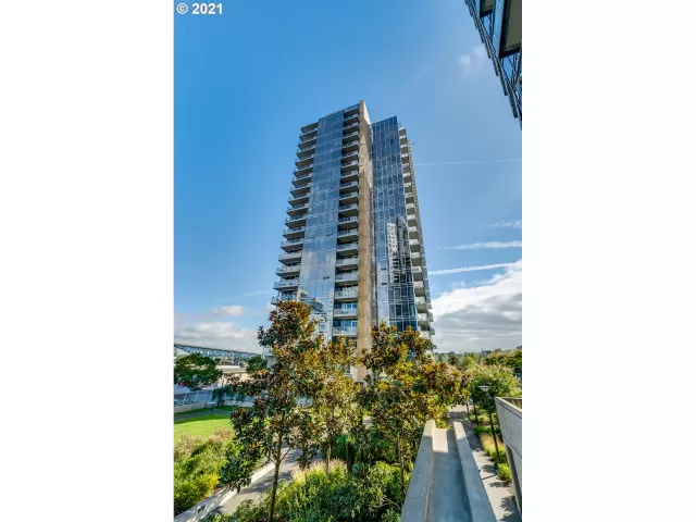 MLS: 21173826 Condo For Sale