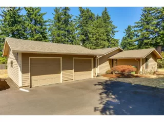 Photo #1: 21174105 Listing