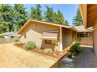 Photo #2: 21174105 Listing