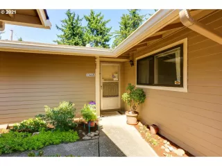 Photo #3: 21174105 Listing