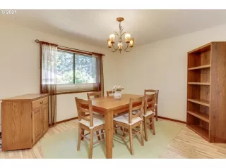 Photo #6: 21174105 Listing