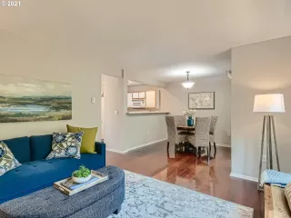 Photo #2: 21174534 Listing