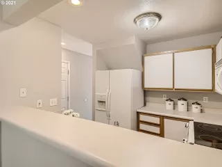 Photo #5: 21174534 Listing