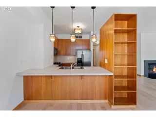 Photo #3: 21175618 Listing