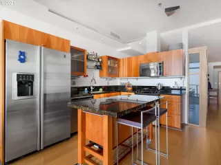 Photo #1: 21175689 Listing