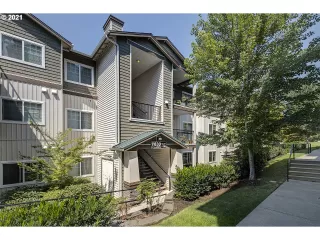 Photo #4: 21176366 Listing