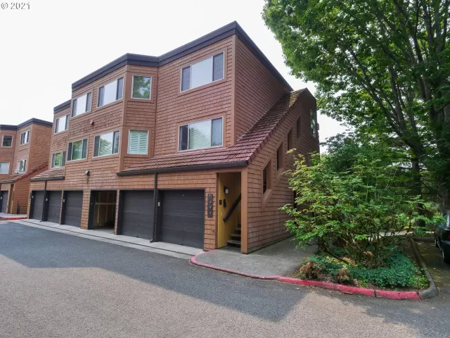 MLS: 21176809 Condo For Sale