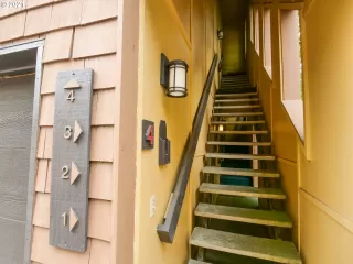 Photo #1: 21176809 Listing