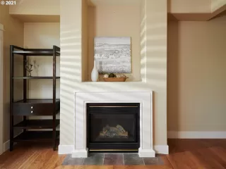 Photo #6: 21177104 Listing