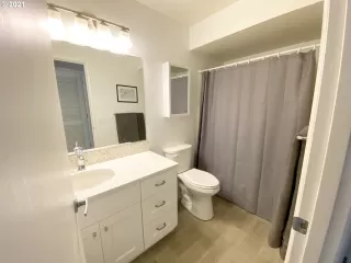 Photo #5: 21177223 Listing