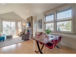 Photo #3: 21177696 Listing