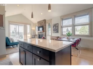 Photo #4: 21177696 Listing