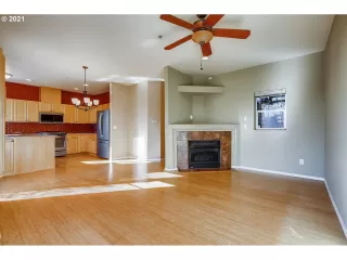 Photo #3: 21177832 Listing