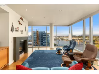 Photo #3: 21178108 Listing