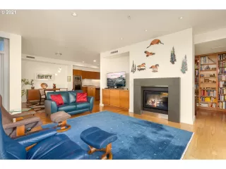 Photo #5: 21178108 Listing