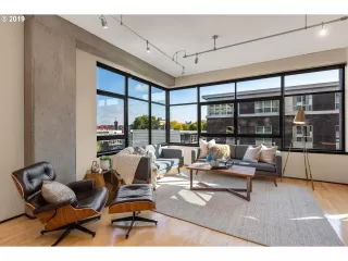 Photo #3: 21178639 Listing 