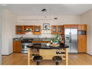 Photo #6: 21178639 Listing 