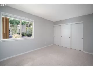 Photo #4: 21178753 Listing