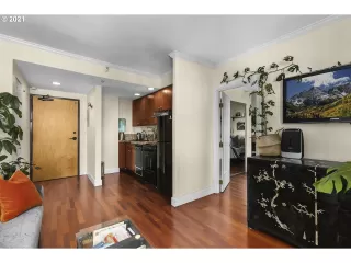 Photo #1: 21178767 Listing 