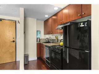 Photo #3: 21178767 Listing 