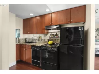 Photo #4: 21178767 Listing 