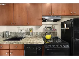 Photo #6: 21178767 Listing 