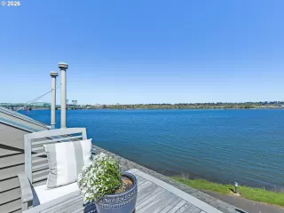 Photo #1: 211793648 Listing