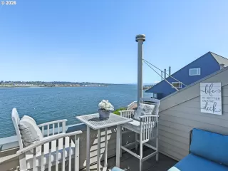 Photo #3: 211793648 Listing