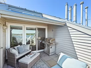 Photo #5: 211793648 Listing