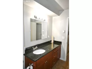 Photo #4: 21180093 Listing 