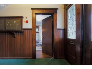 Photo #3: 21180191 Listing