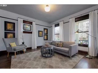 Photo #4: 21180191 Listing