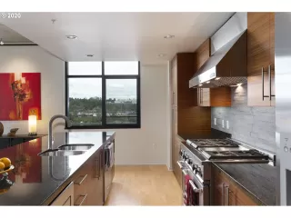 Photo #6: 21180855 Listing