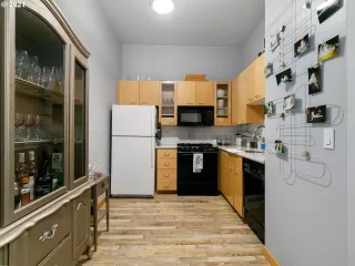 Photo #2: 21180970 Listing 