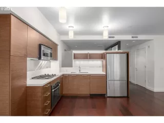 Photo #4: 21181317 Listing 