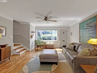 Photo #2: 21181626 Listing